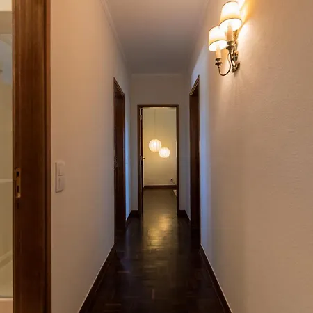 160 بيت للعطل